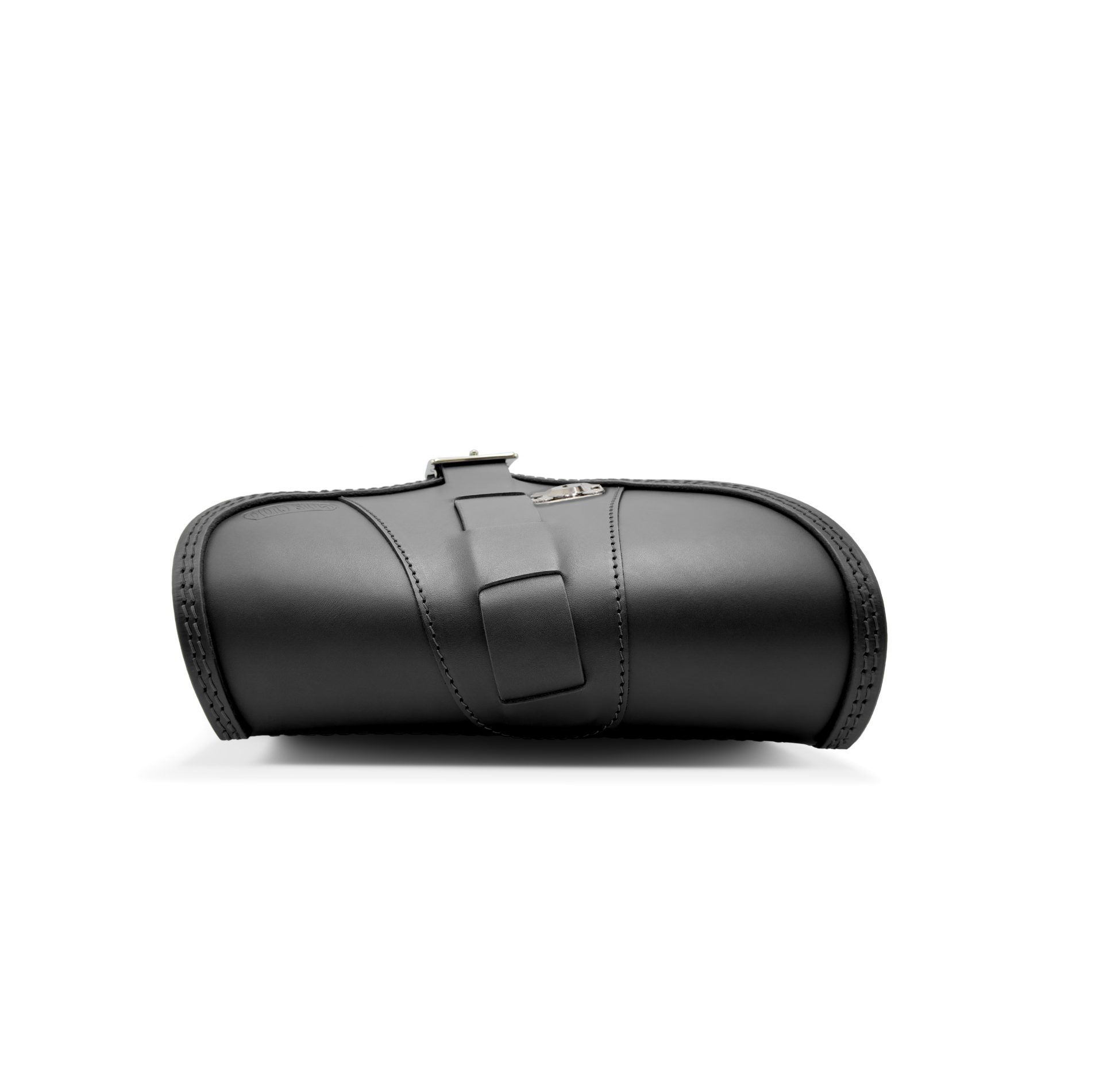 Bob Special borsa in cuoio con serratura su Harley Softail Blackline - chiusa Bob Special borsa in cuoio con serratura su Harley Softail Blackline - chiusa